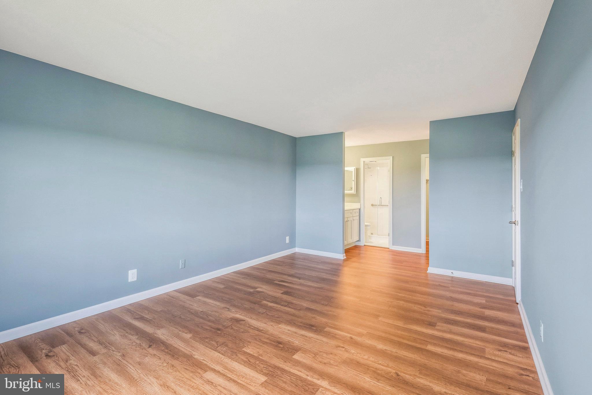 WATERGATE AT LANDMARK - Residential