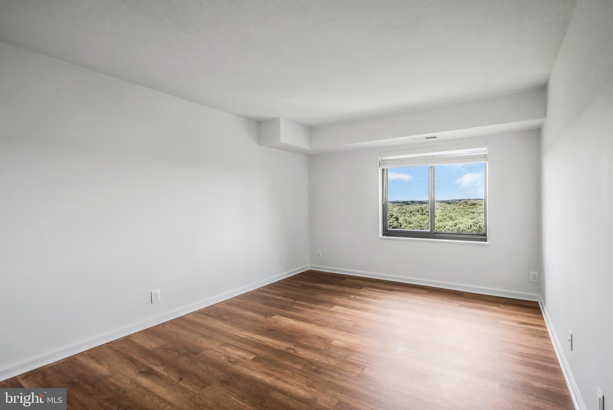 WATERGATE AT LANDMARK - Residential