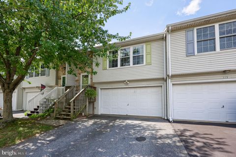 Photo of 117 Norlawn Circle, LANCASTER, PA 17601 (MLS # PALA2074804)