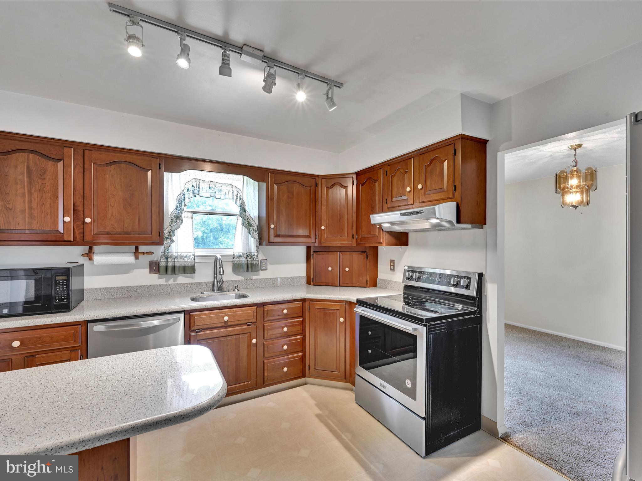 FARMDALE - Residential