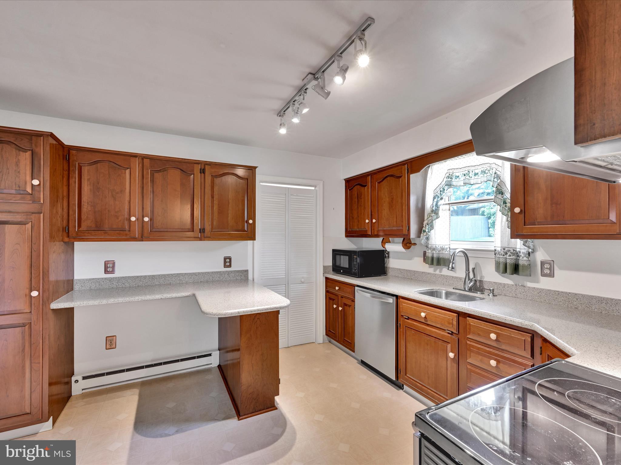 FARMDALE - Residential