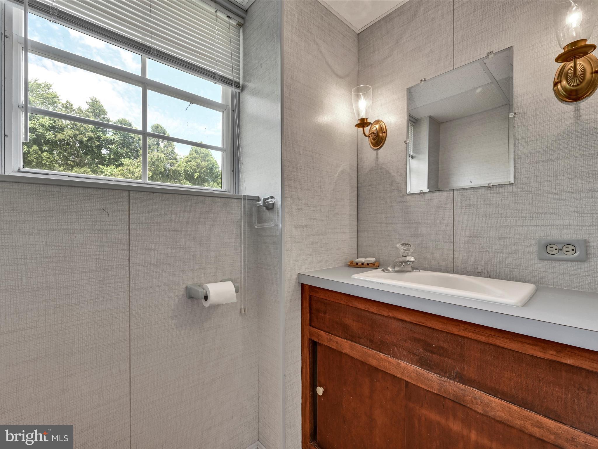 FARMDALE - Residential