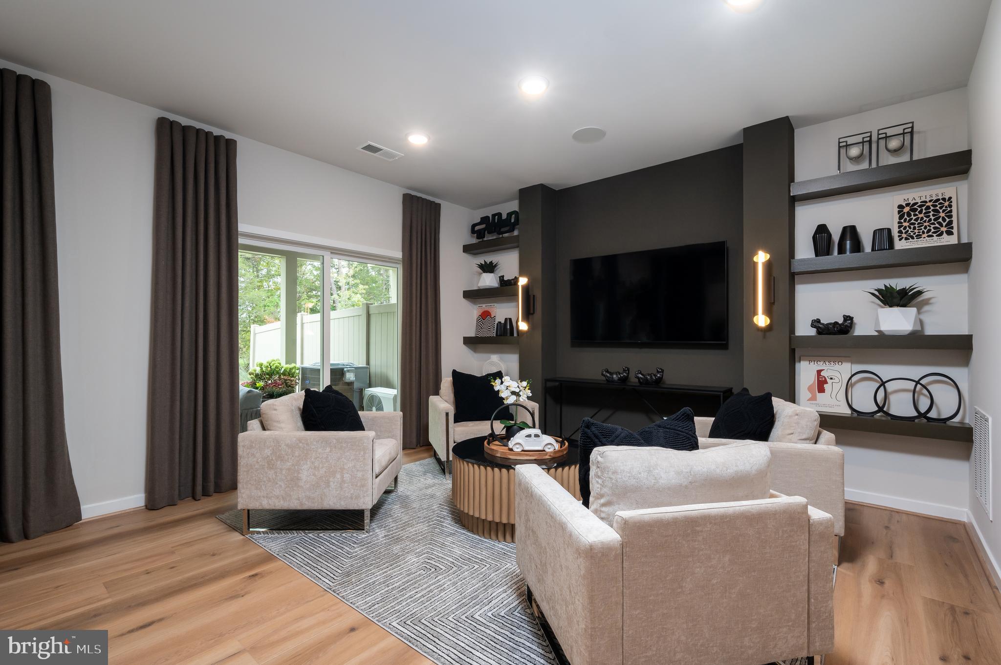 BRAMBLETON - Residential