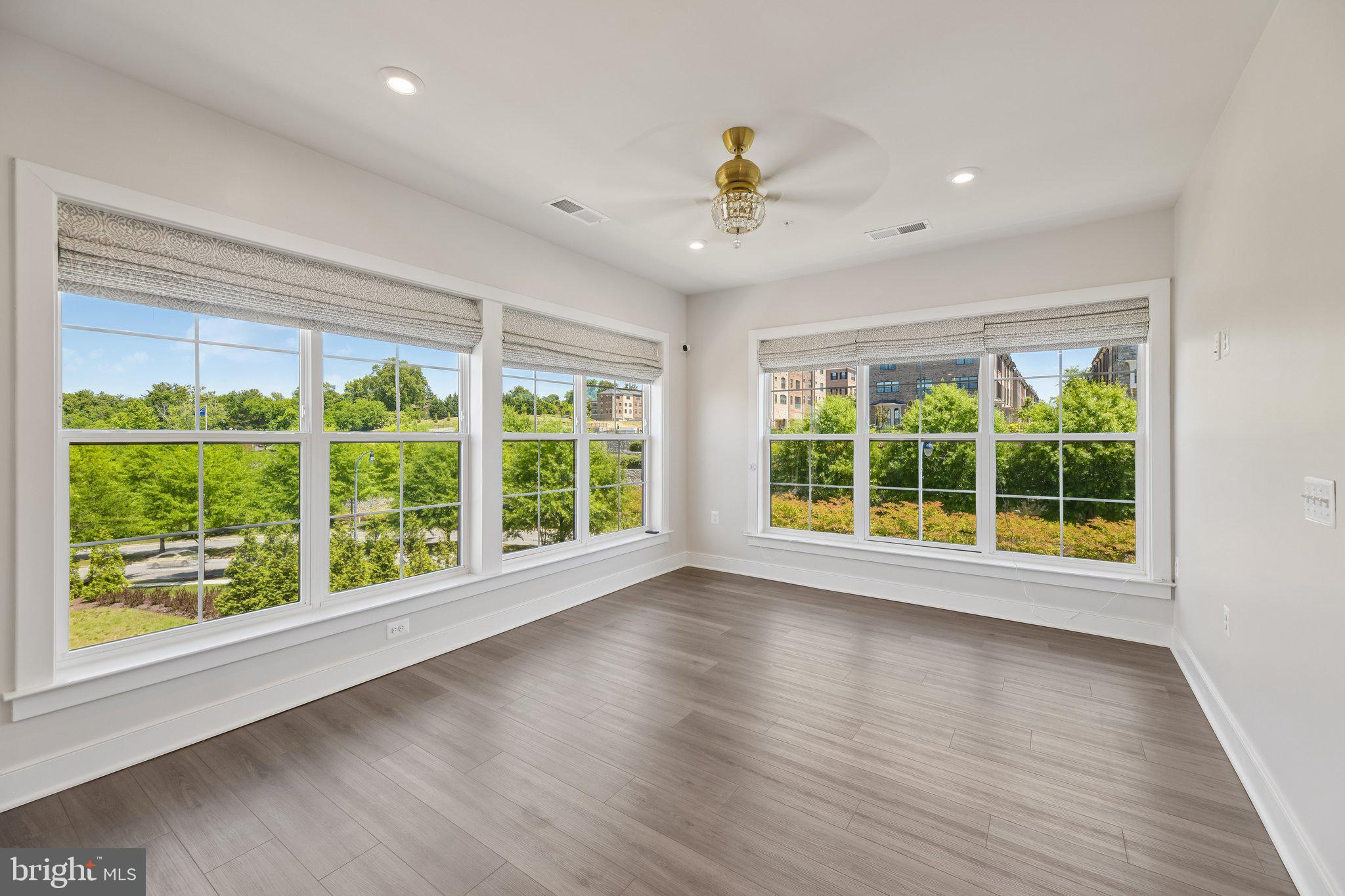 NATIONAL HARBOR - Residential