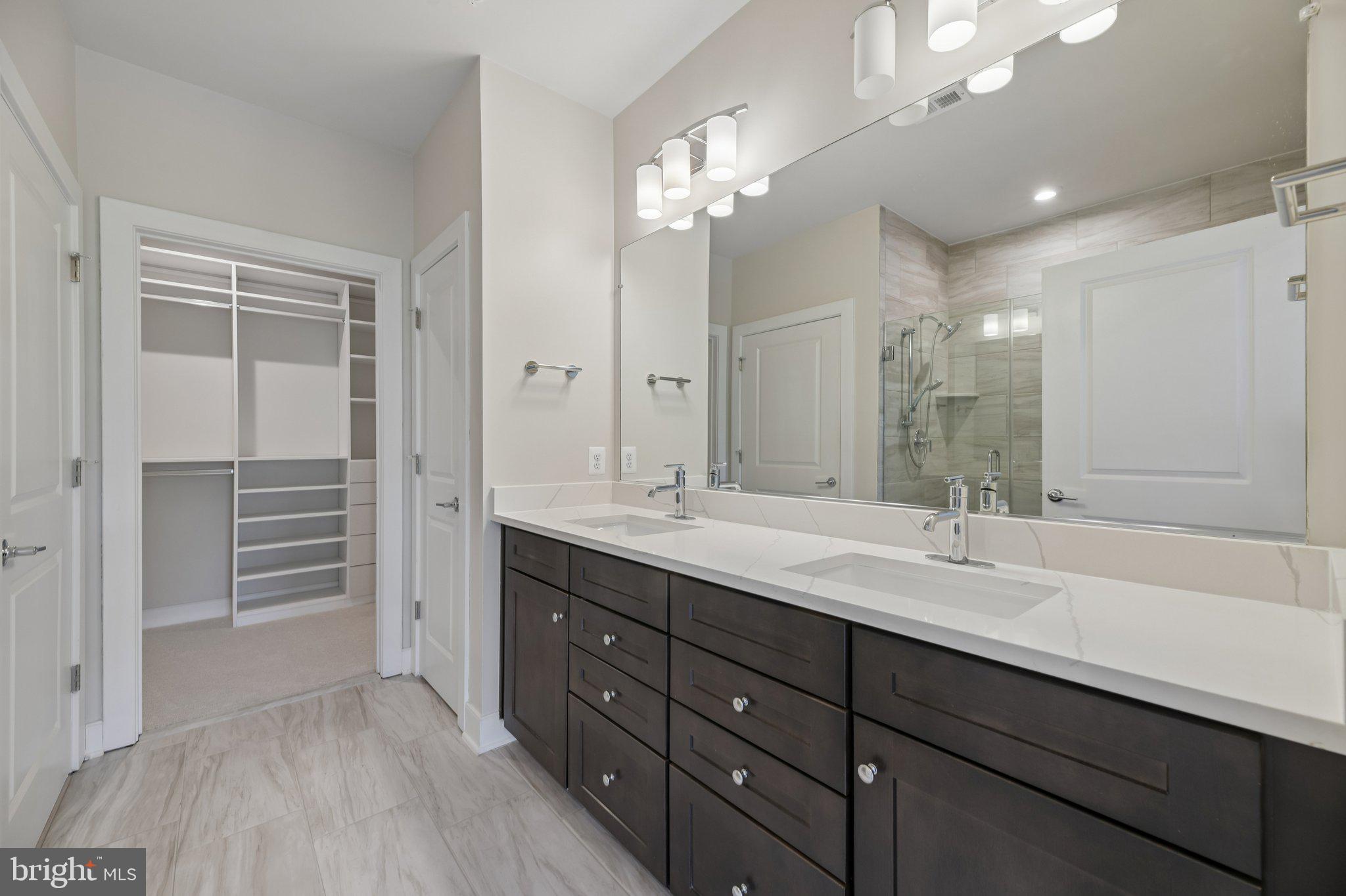 NATIONAL HARBOR - Residential