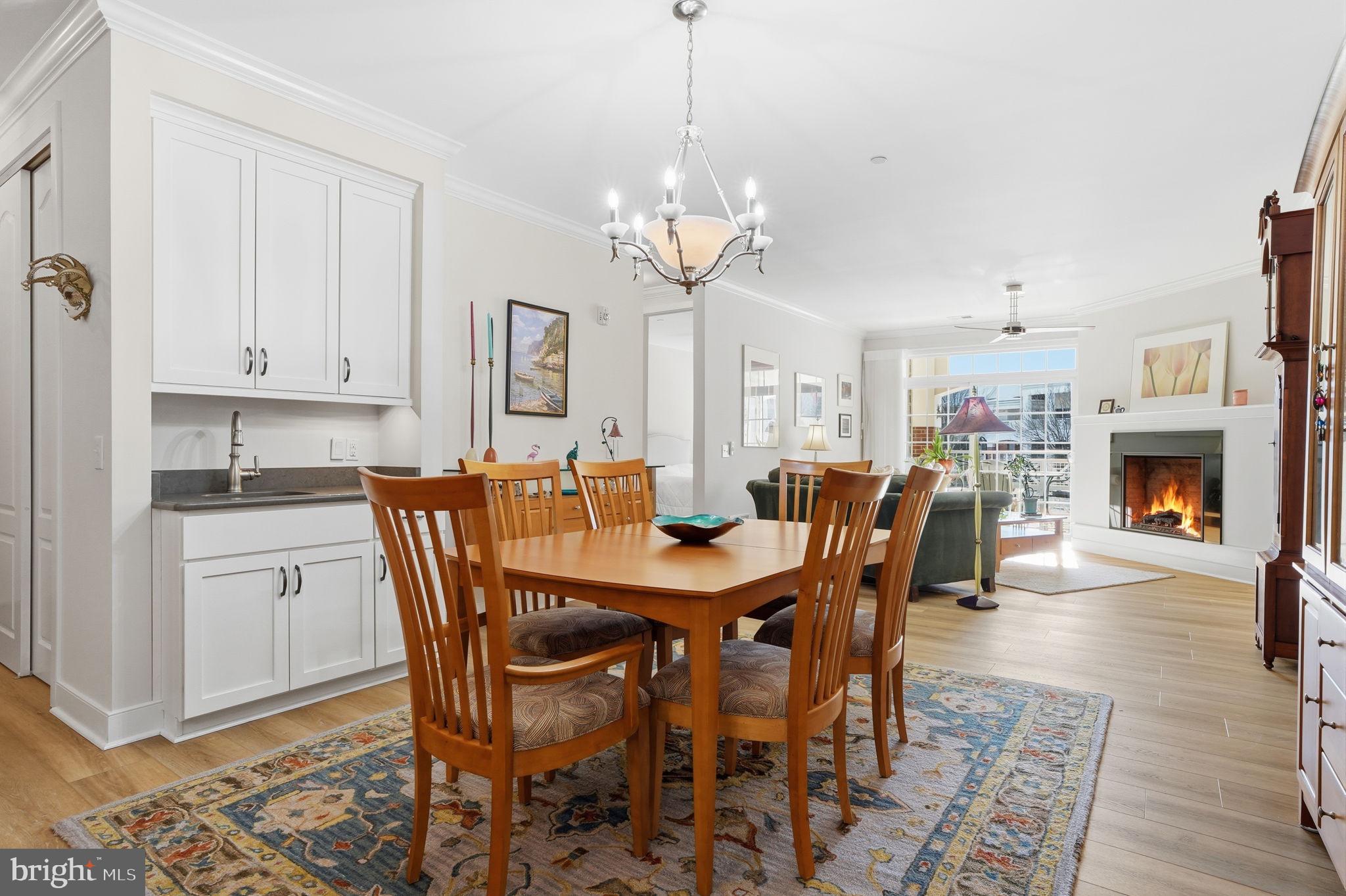 MERIDIAN VALLEY SQ - Residential