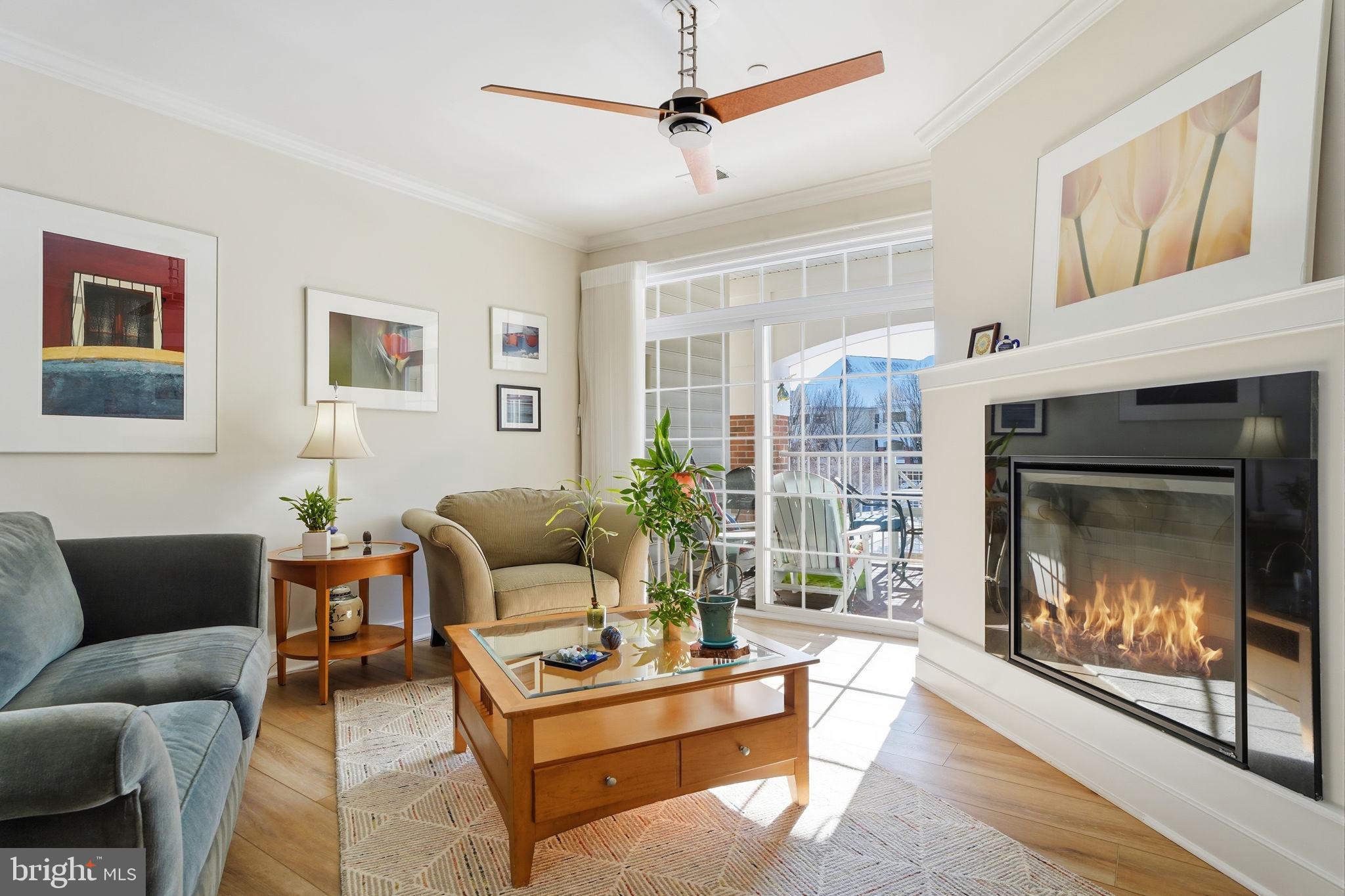 MERIDIAN VALLEY SQ - Residential