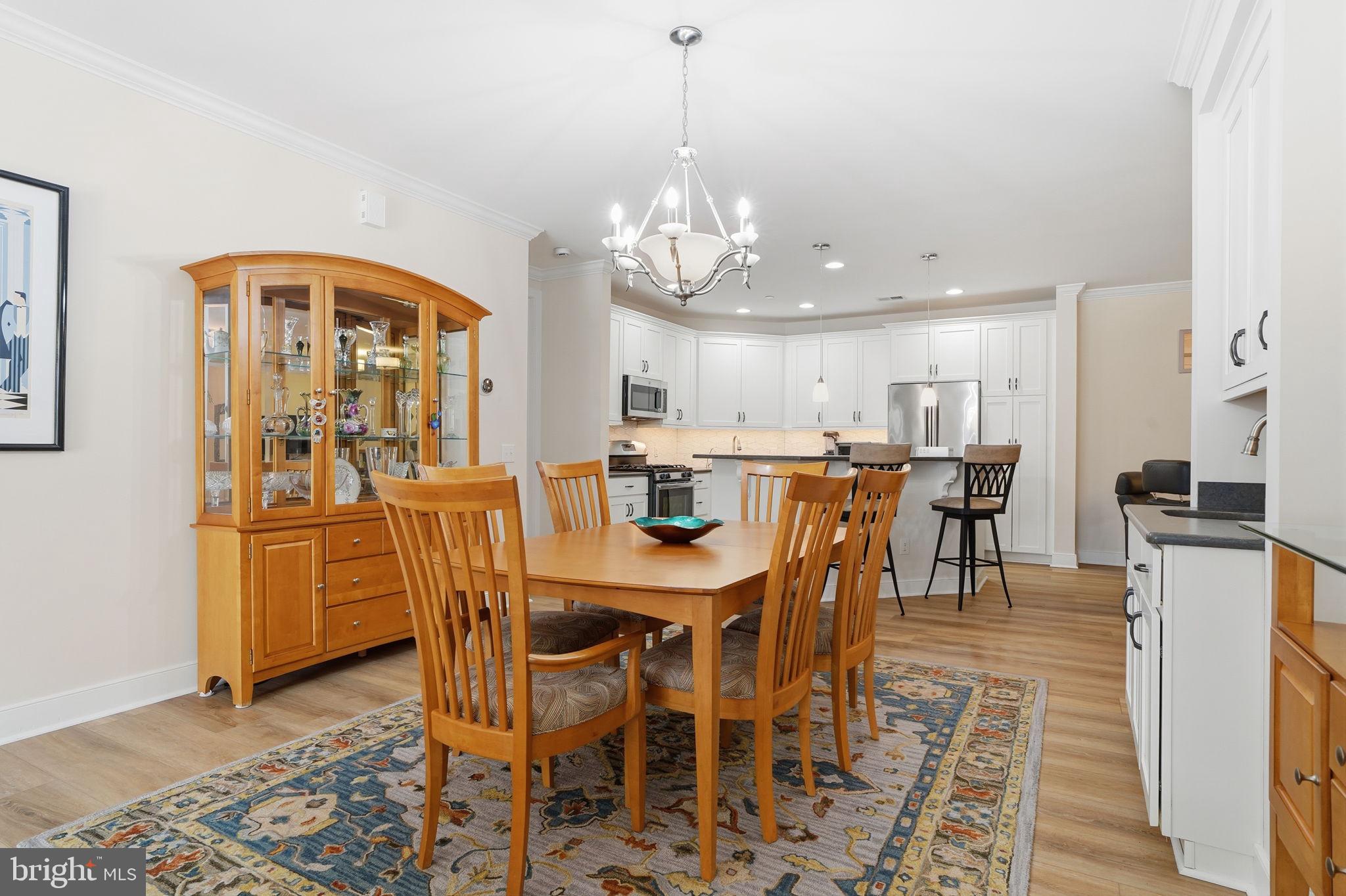 MERIDIAN VALLEY SQ - Residential