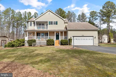 574 Darby Drive, Front Royal, VA MLS: VAWR2010590