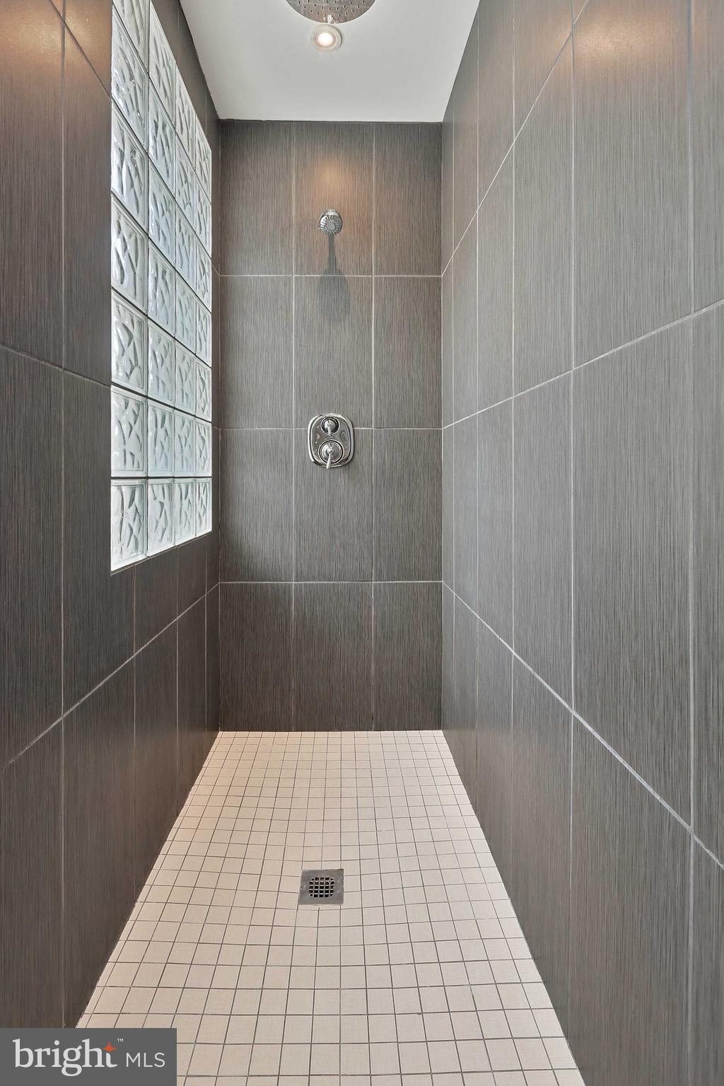 FEDERAL HILL HISTORIC DISTRICT - Residential Lease