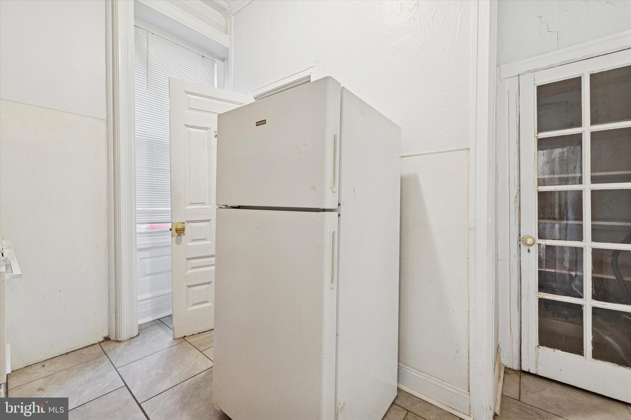 4011 SPRING GARDEN STREET