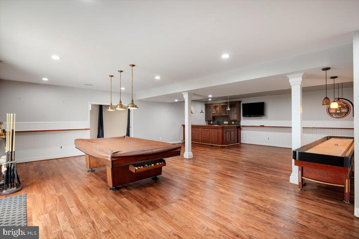 LOUDOUN VALLEY ESTATES - Residential