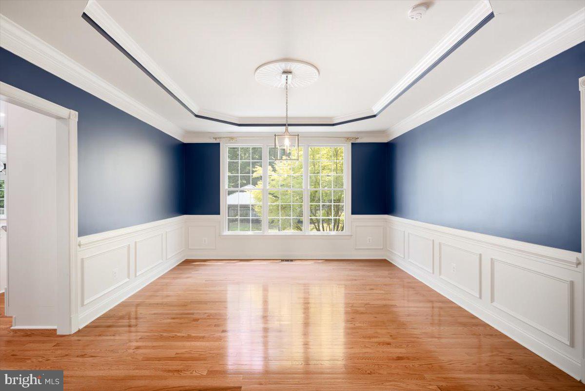 LOUDOUN VALLEY ESTATES - Residential