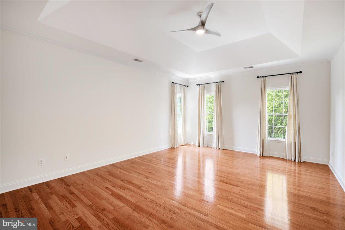 LOUDOUN VALLEY ESTATES - Residential