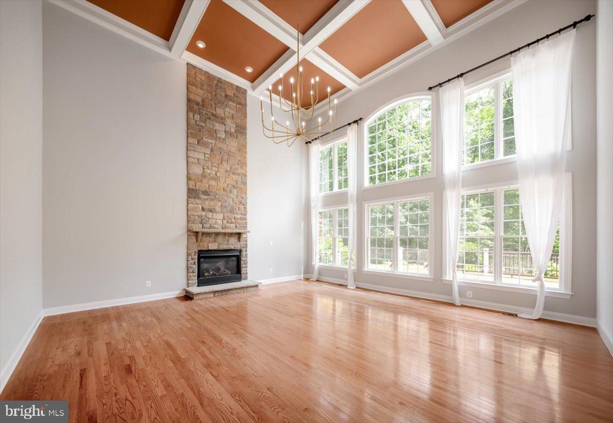 LOUDOUN VALLEY ESTATES - Residential