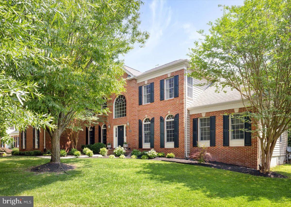 LOUDOUN VALLEY ESTATES - Residential