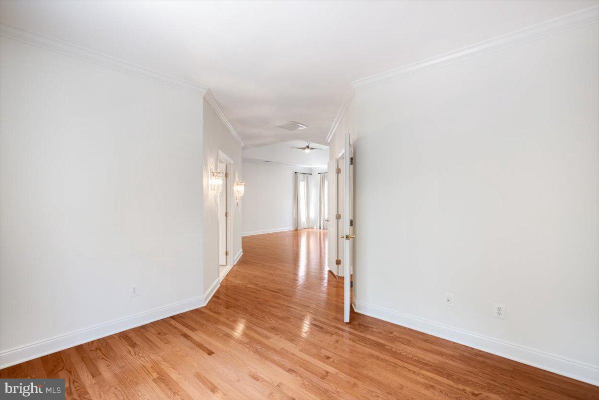 LOUDOUN VALLEY ESTATES - Residential