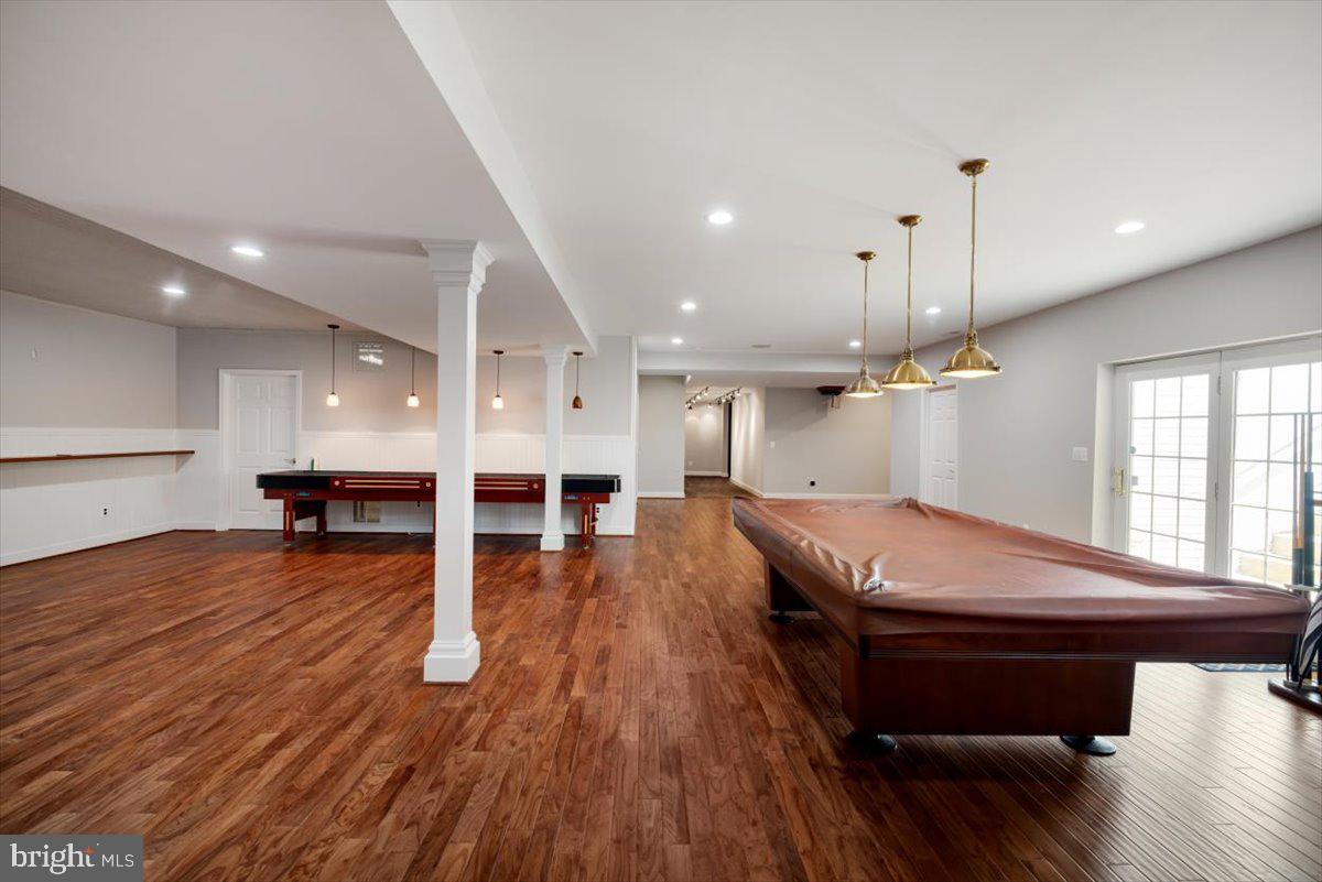 LOUDOUN VALLEY ESTATES - Residential