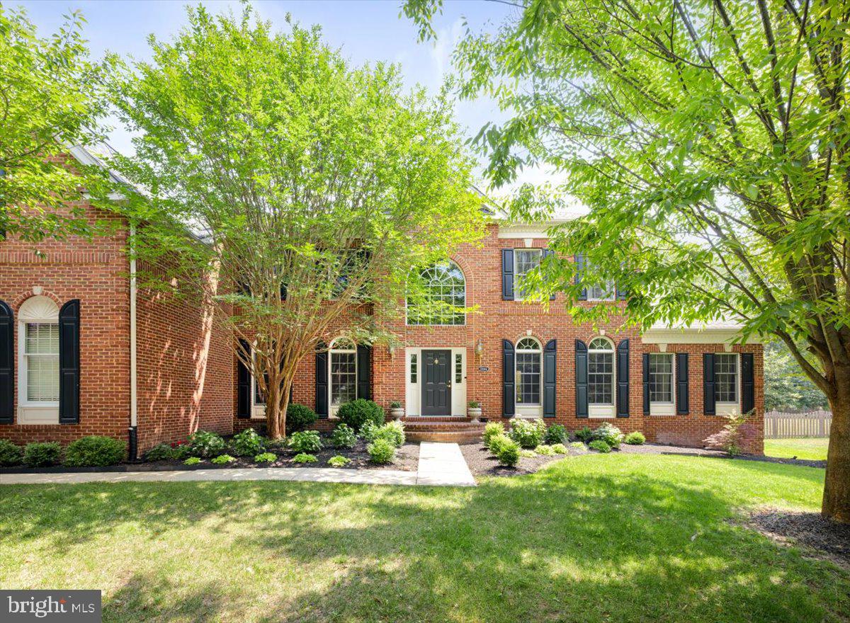 LOUDOUN VALLEY ESTATES - Residential