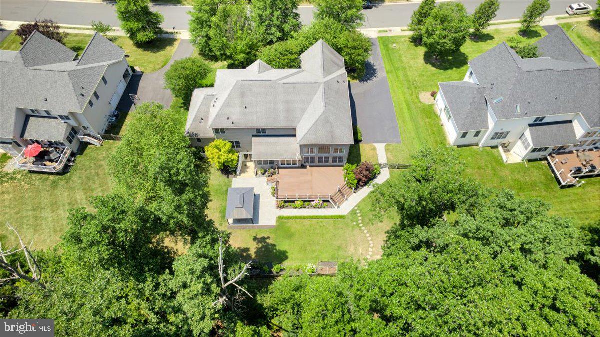 LOUDOUN VALLEY ESTATES - Residential