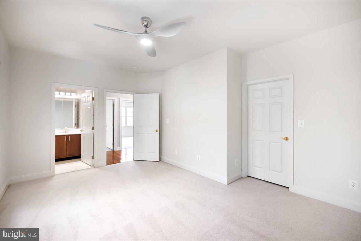 LOUDOUN VALLEY ESTATES - Residential