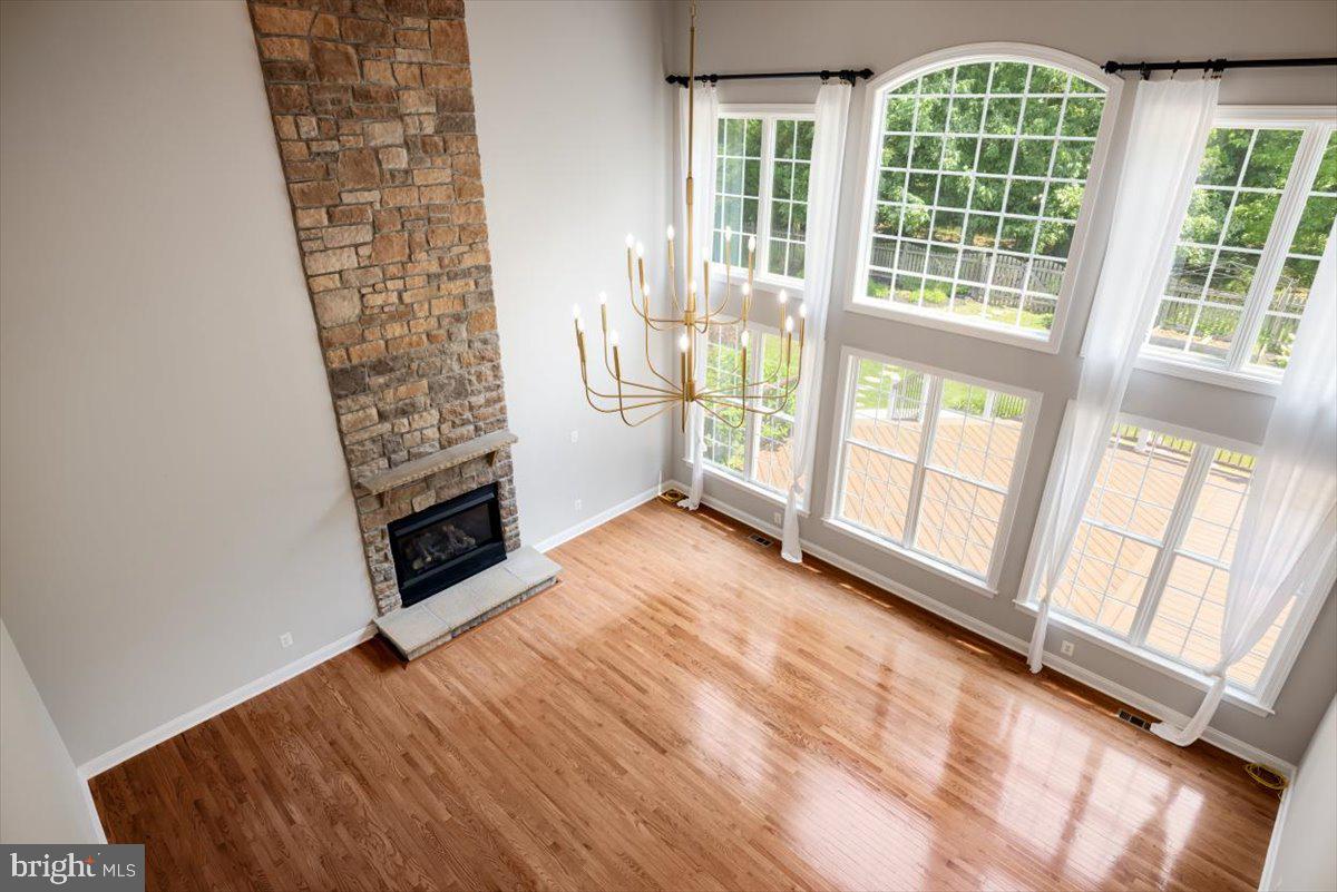 LOUDOUN VALLEY ESTATES - Residential