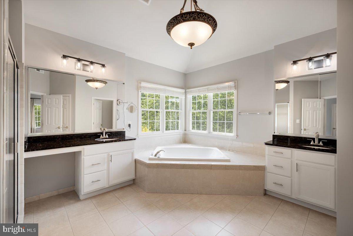 LOUDOUN VALLEY ESTATES - Residential