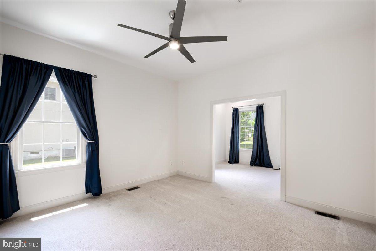 LOUDOUN VALLEY ESTATES - Residential