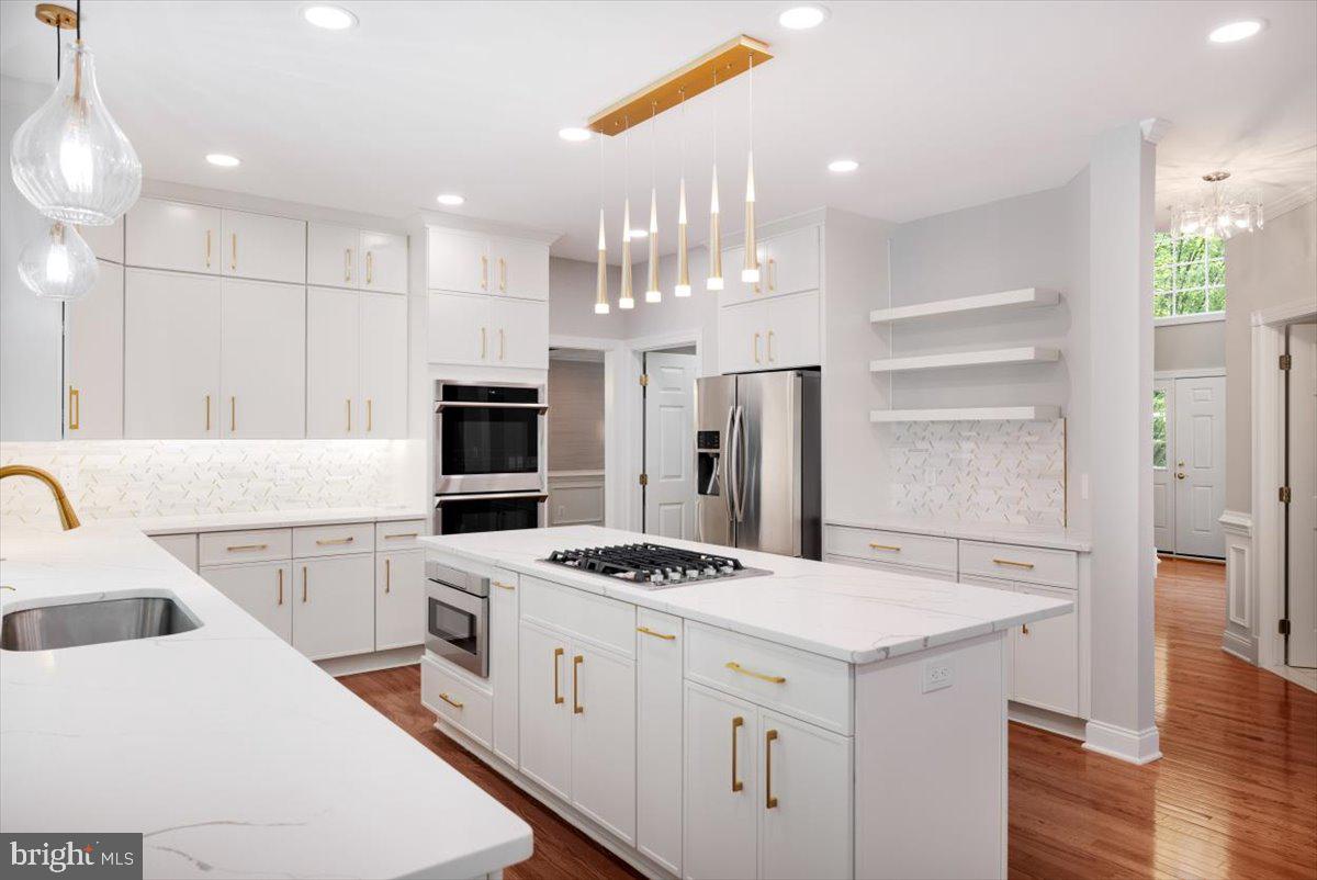 LOUDOUN VALLEY ESTATES - Residential