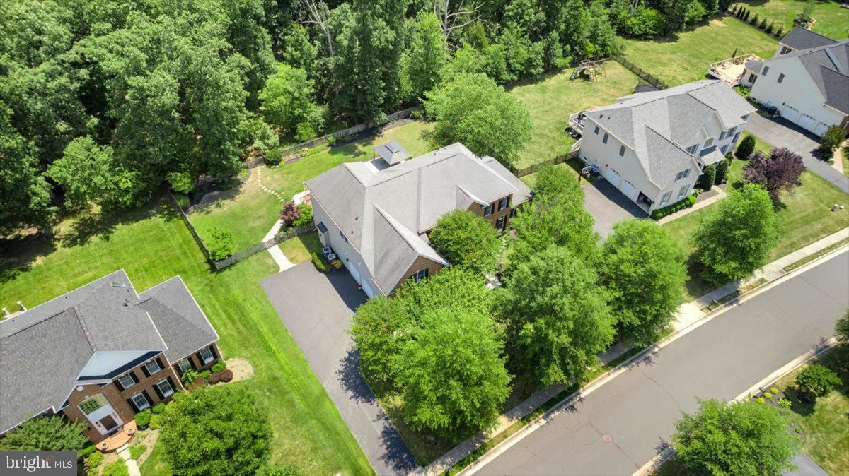 LOUDOUN VALLEY ESTATES - Residential