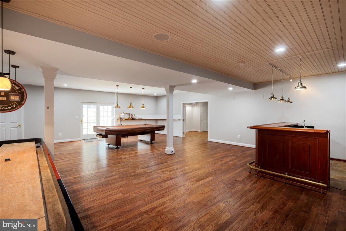 LOUDOUN VALLEY ESTATES - Residential