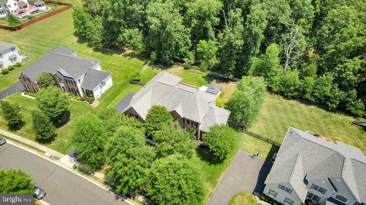 LOUDOUN VALLEY ESTATES - Residential