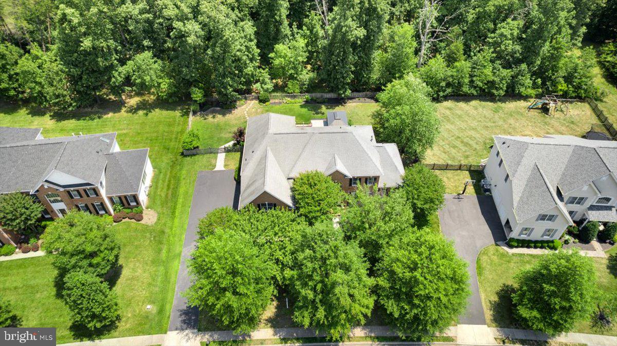 LOUDOUN VALLEY ESTATES - Residential