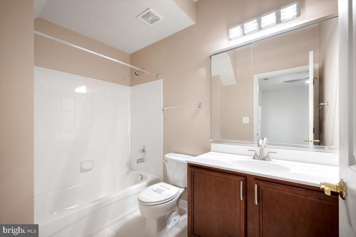 LOUDOUN VALLEY ESTATES - Residential