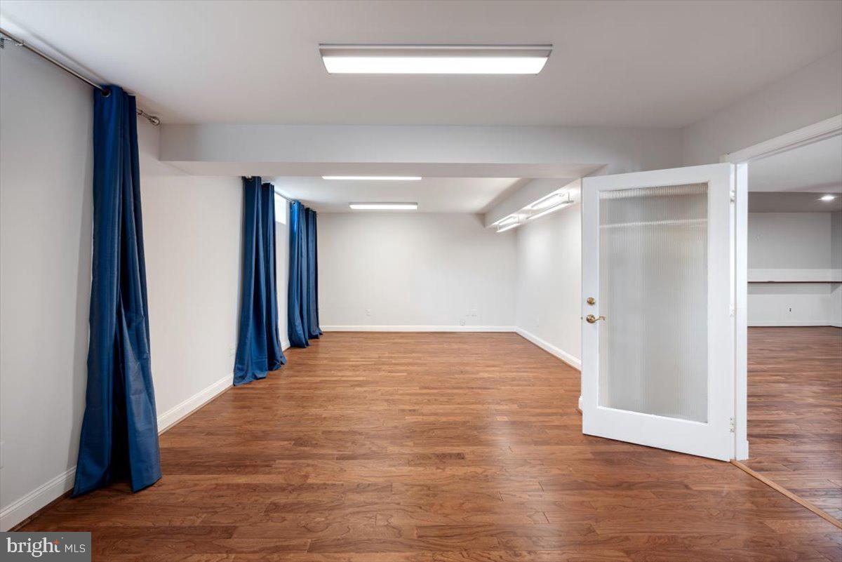 LOUDOUN VALLEY ESTATES - Residential