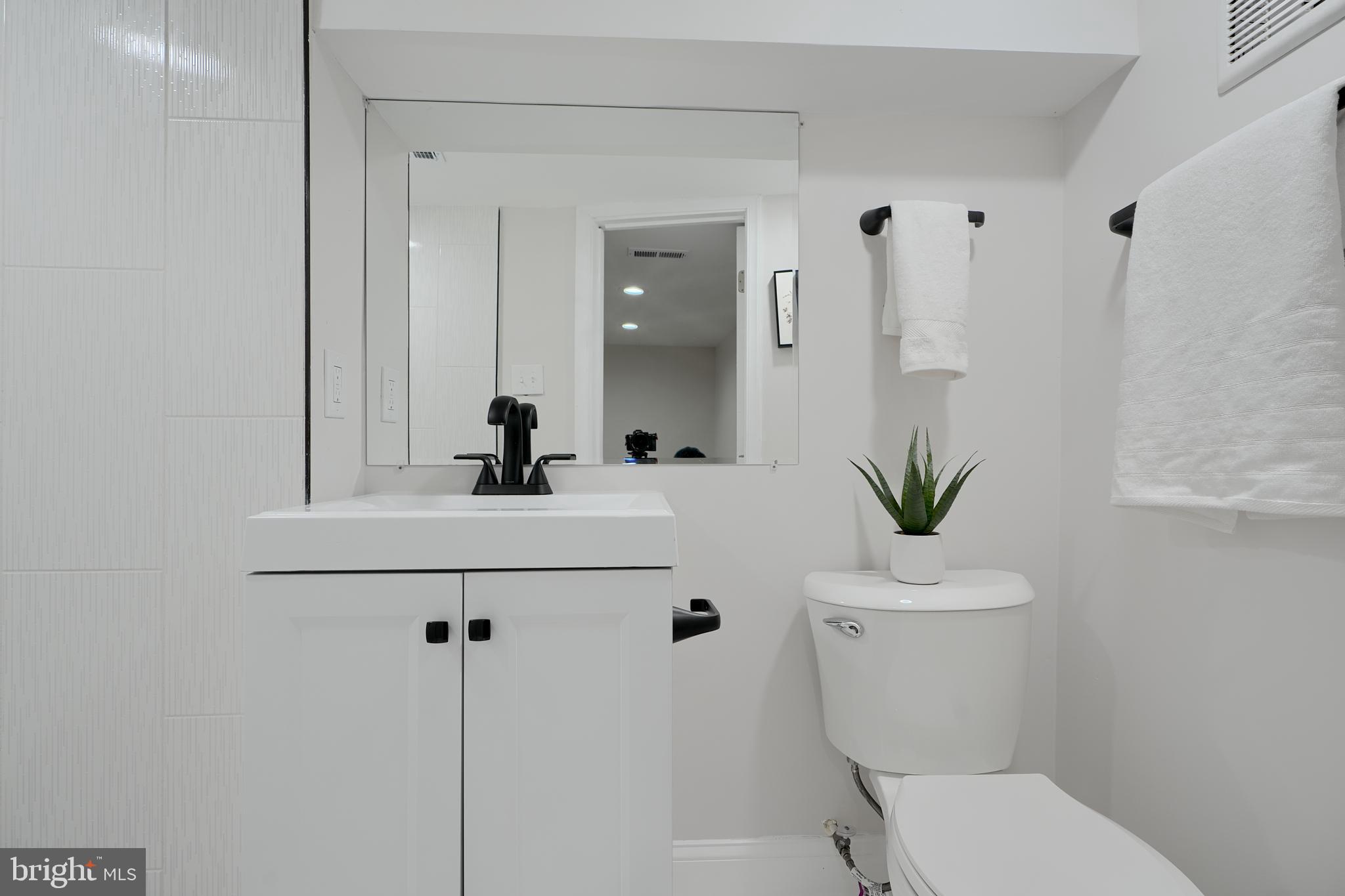 WINDSOR HILLS - Residential