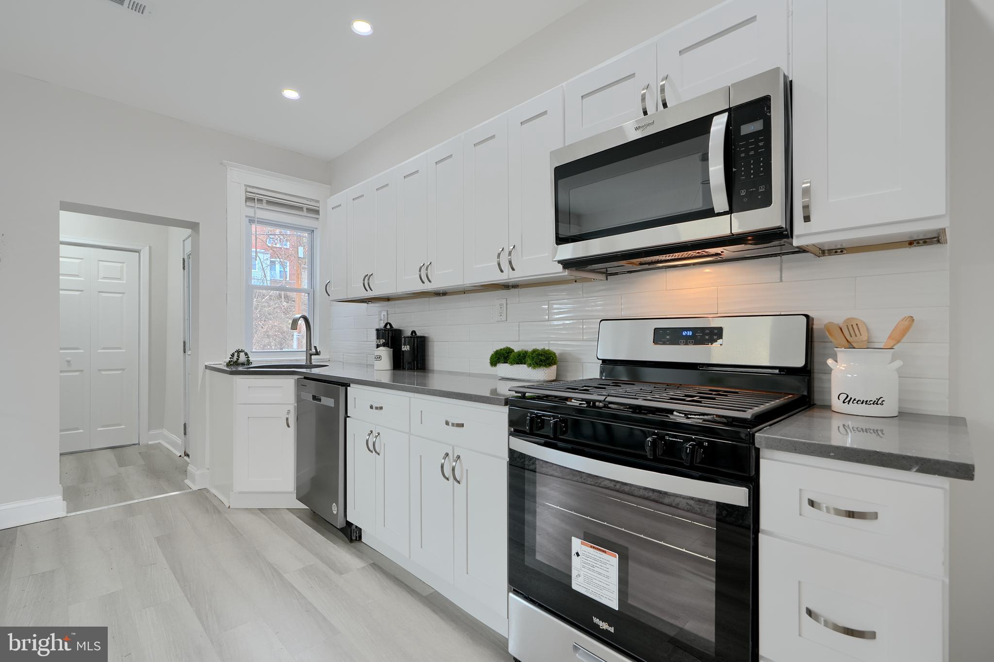WINDSOR HILLS - Residential