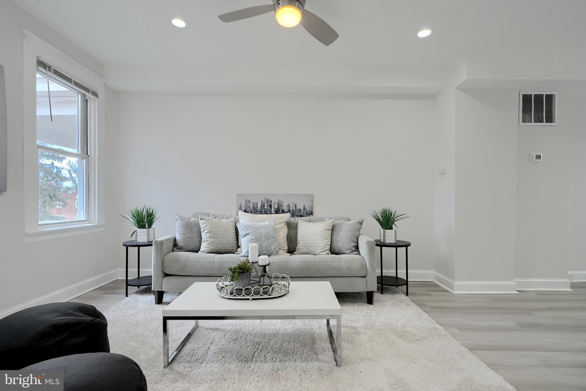 WINDSOR HILLS - Residential