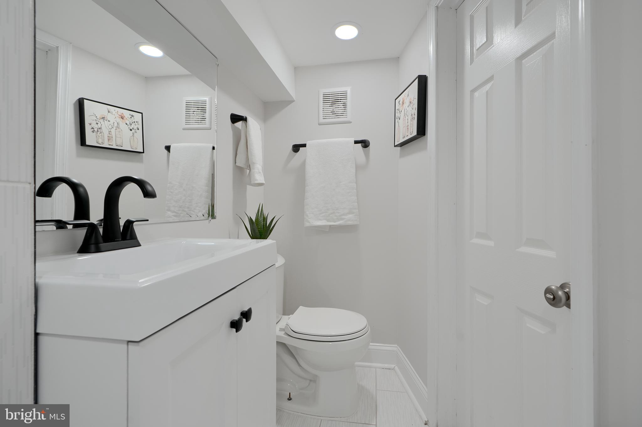 WINDSOR HILLS - Residential
