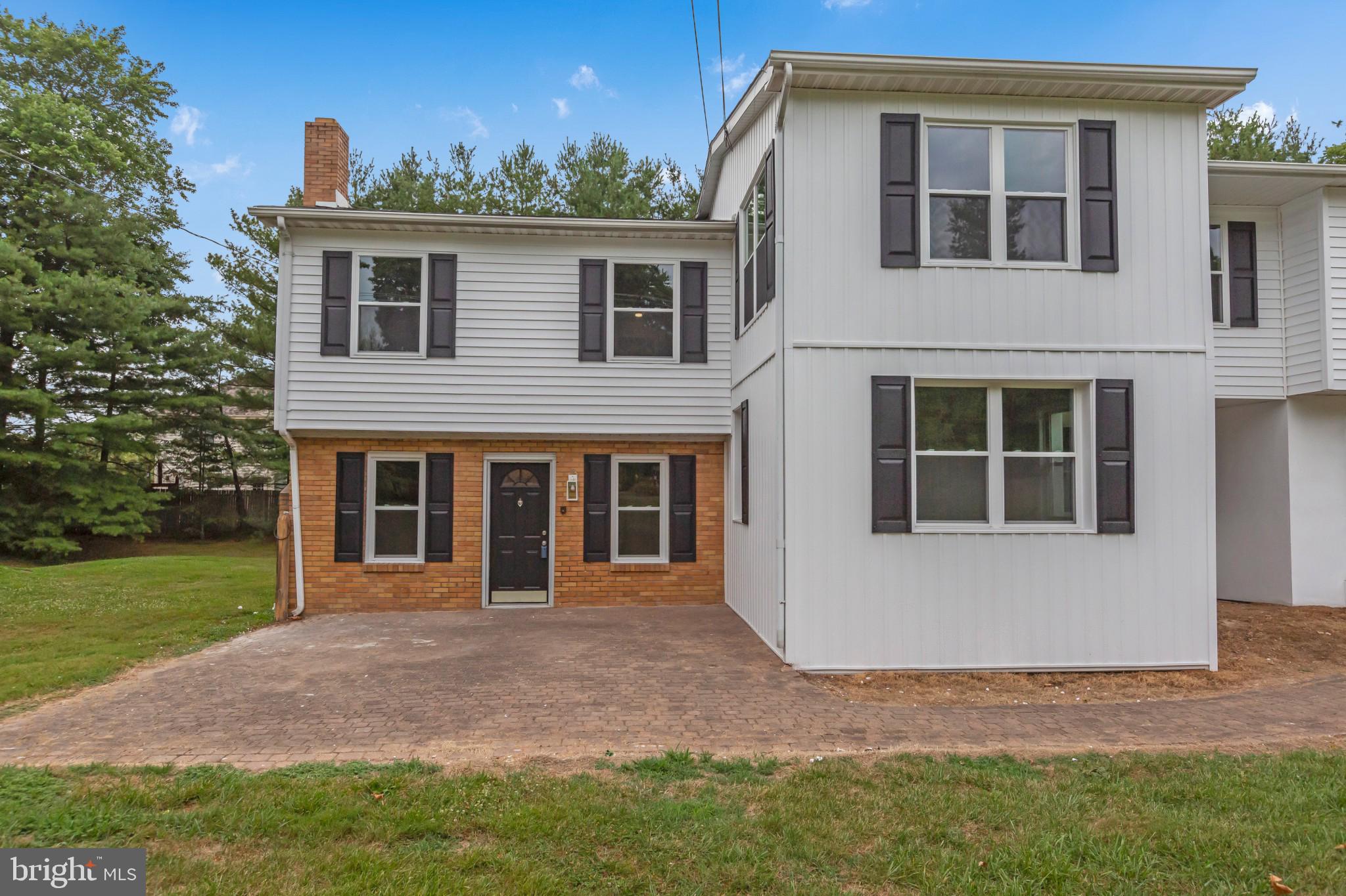 000 - Residential Lease