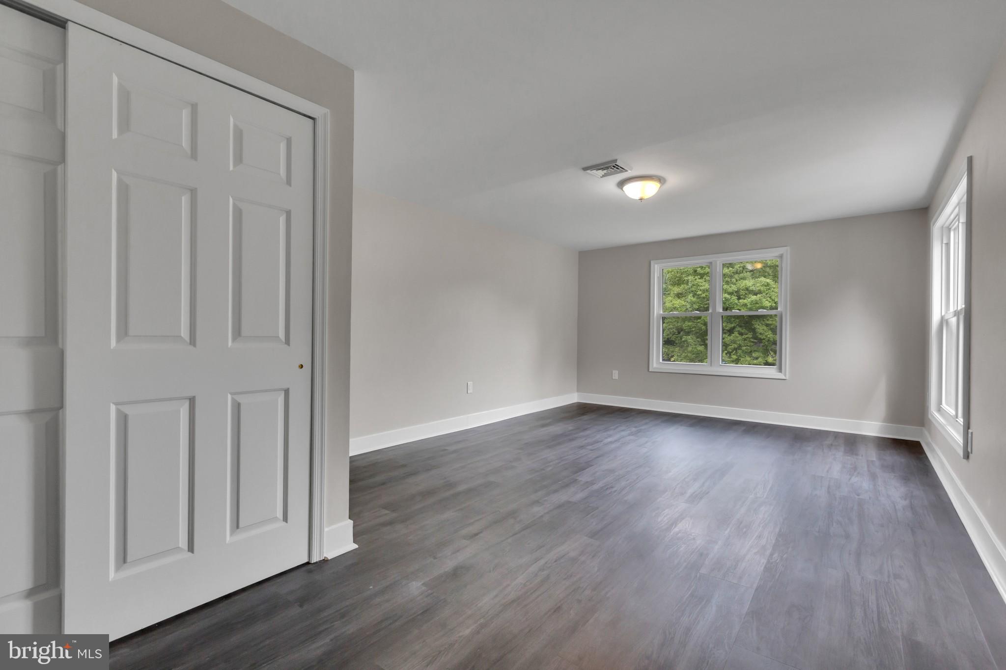 000 - Residential Lease