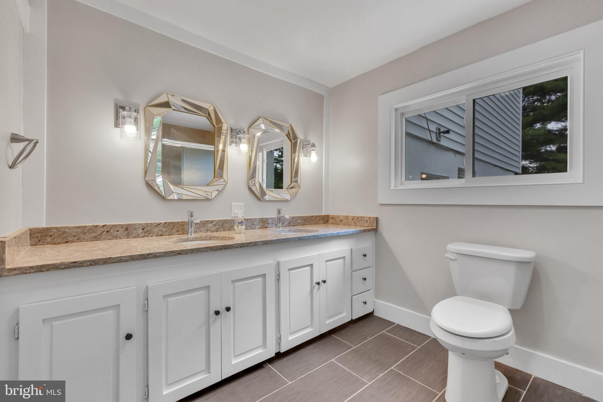 000 - Residential Lease