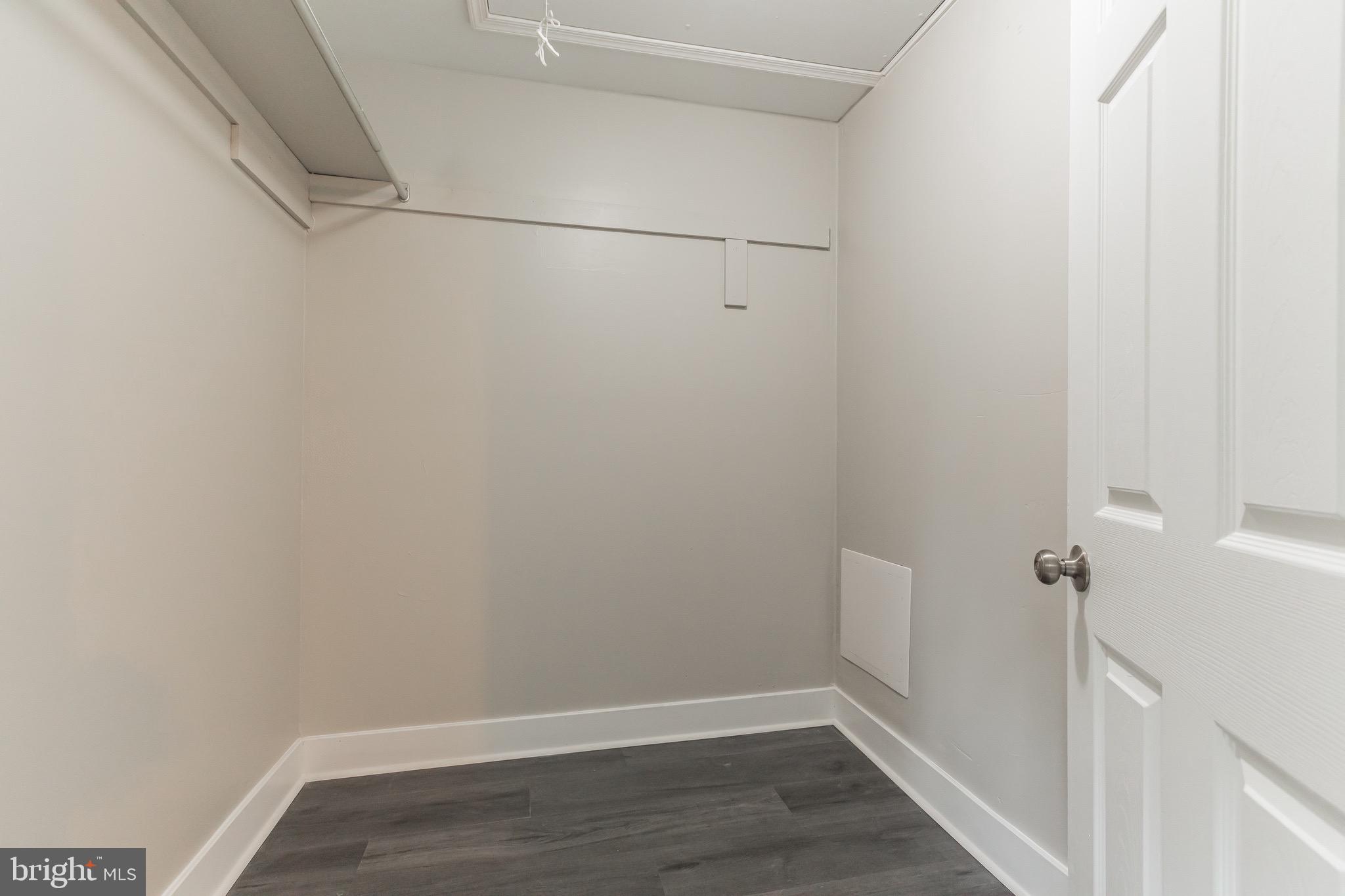 000 - Residential Lease