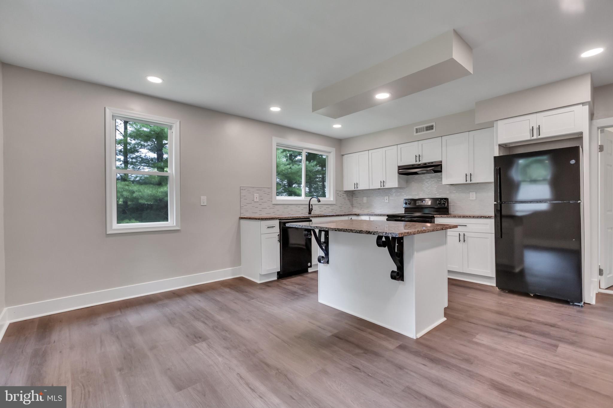 000 - Residential Lease