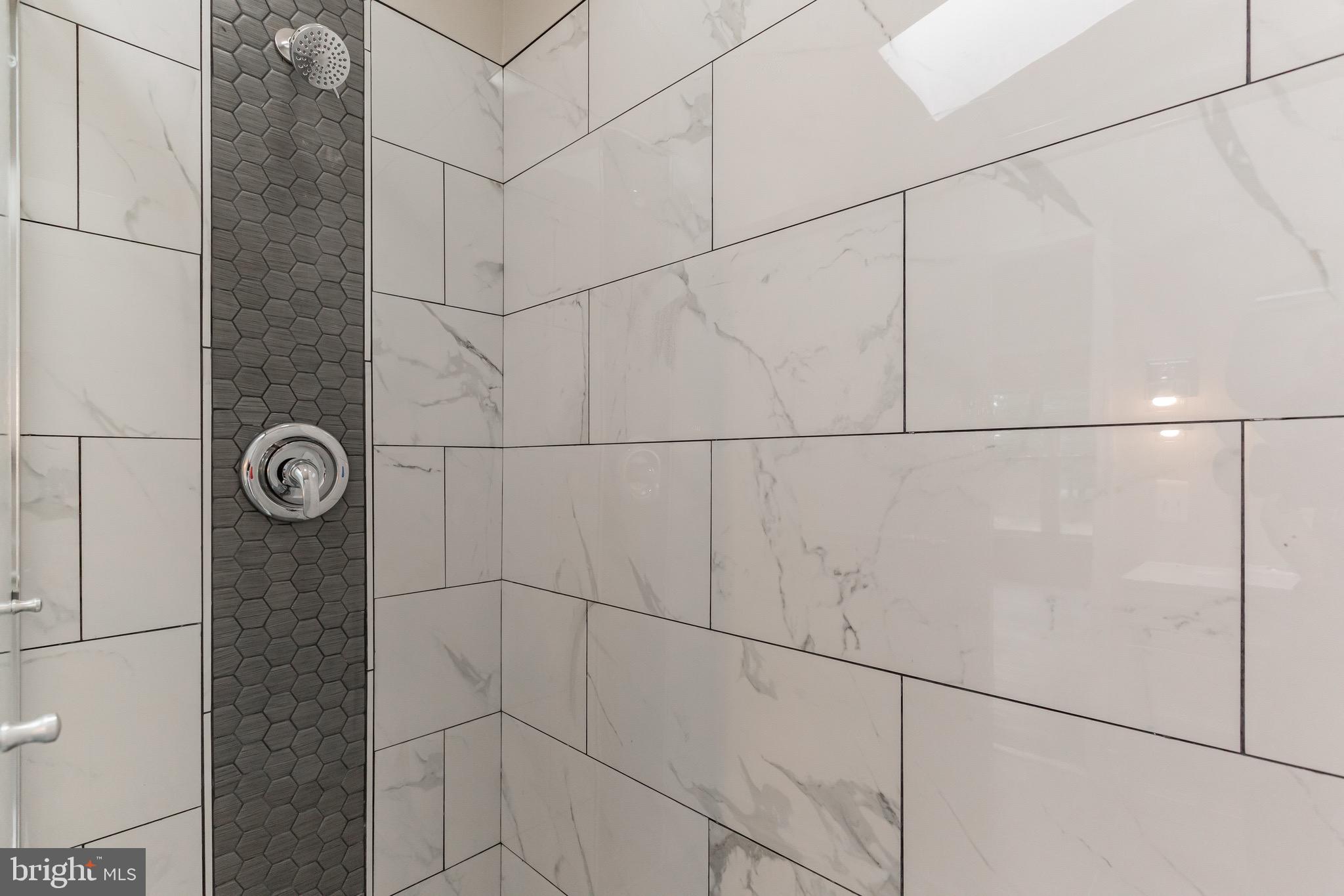 000 - Residential Lease