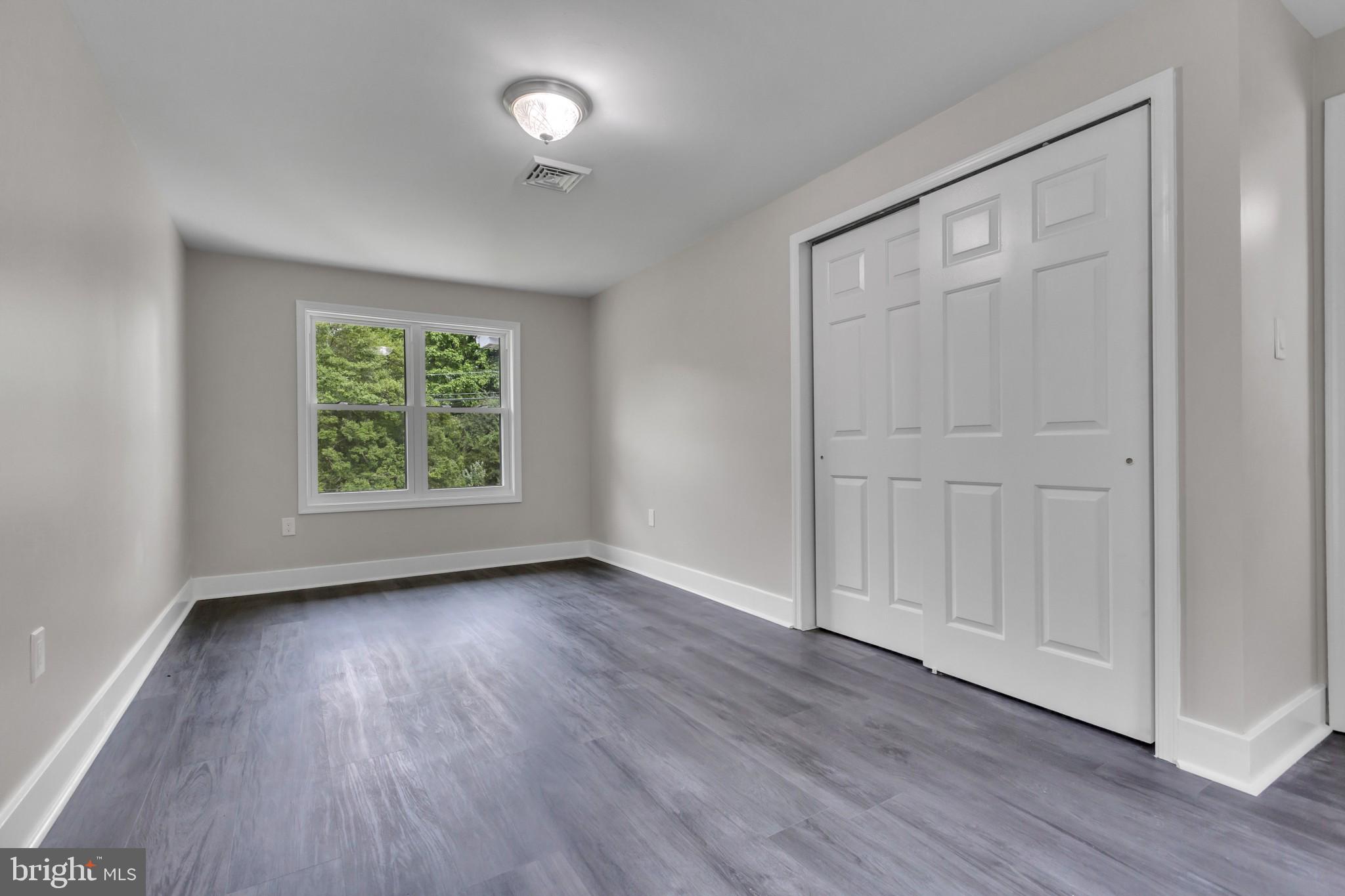 000 - Residential Lease