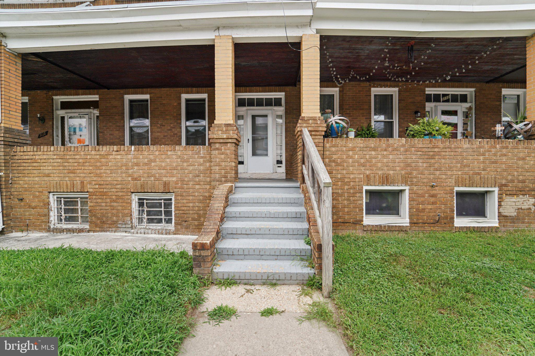 Calling all investors!!! Come to one of the sellers open hours for showings Friday 8/8 1-3pm, Saturday 8/9 12-2pm, Sunday 8/10 12-2pm.
