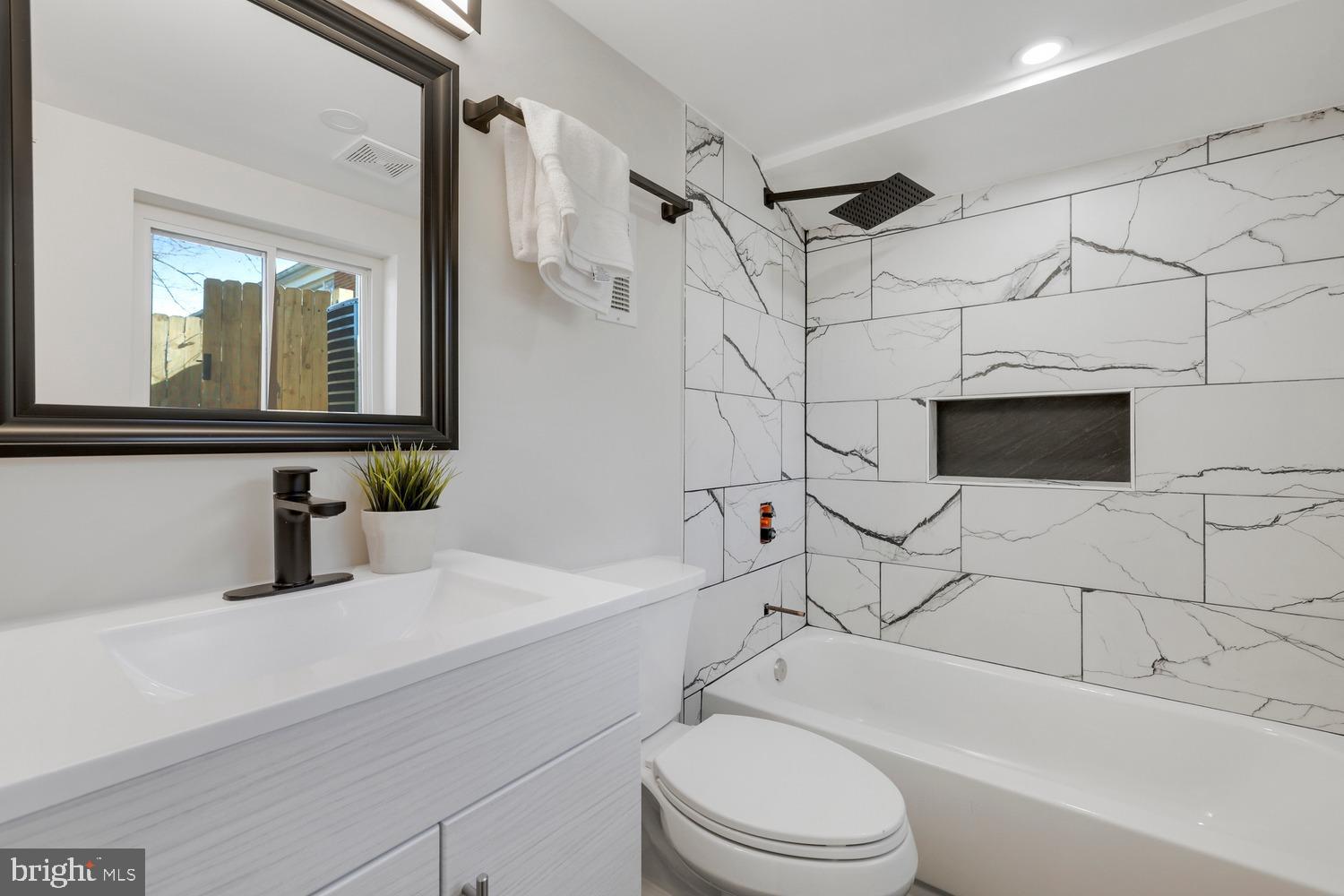 HILLCREST GARDENS - Residential