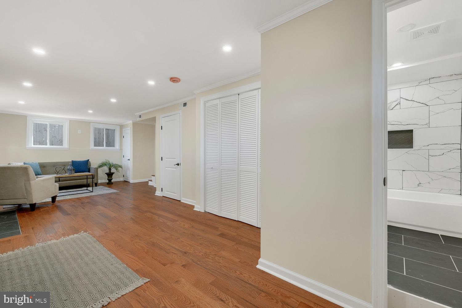 HILLCREST GARDENS - Residential