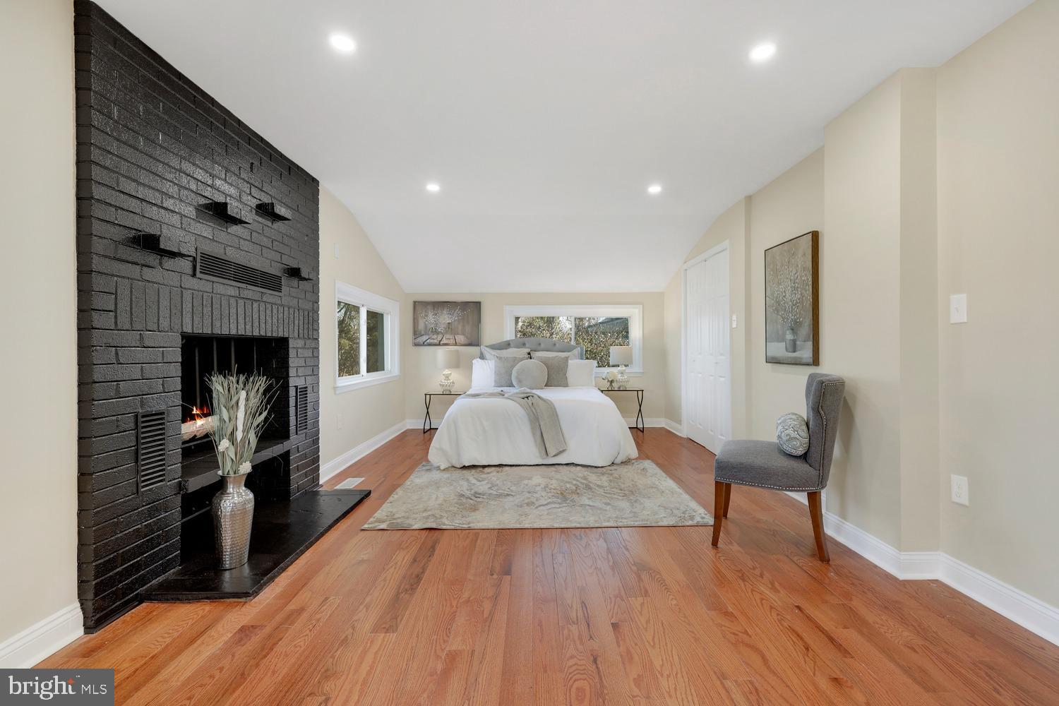 HILLCREST GARDENS - Residential